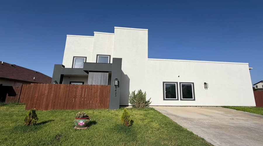 5423 Capilla St., Laredo, Texas 78046, 3 Bedrooms Bedrooms, 6 Rooms Rooms,2 BathroomsBathrooms,Residential,For Sale,5423 Capilla St.,20264437