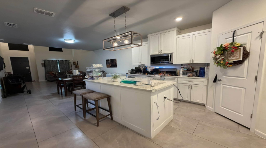 5423 Capilla St., Laredo, Texas 78046, 3 Bedrooms Bedrooms, 6 Rooms Rooms,2 BathroomsBathrooms,Residential,For Sale,5423 Capilla St.,20264437