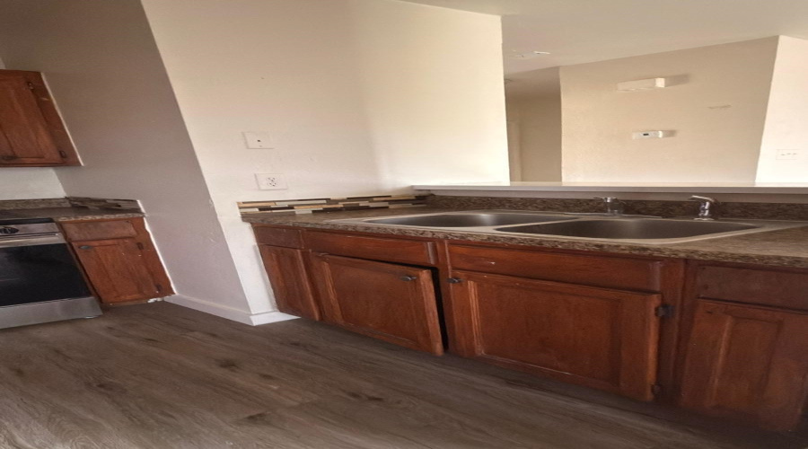 2901 Thurman St, Laredo, Texas 78046, ,Multi-family,For Sale,2901 Thurman St,20264439