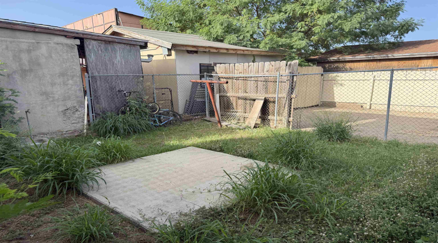 1701 Lincoln St, Laredo, Texas 78040, 1 Bedroom Bedrooms, 2 Rooms Rooms,1 BathroomBathrooms,Residential,For Rent,1701 Lincoln St,20264443