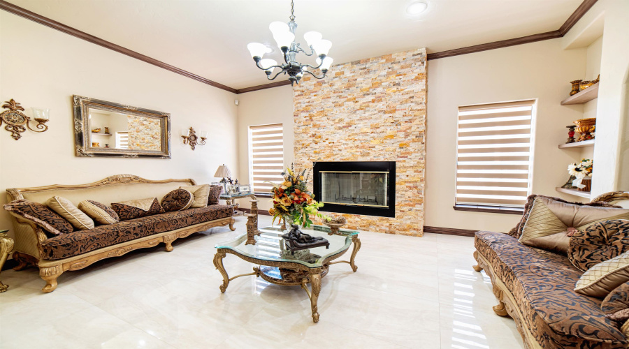 110 Windsor Rd, LAREDO, Texas 78045, 5 Bedrooms Bedrooms, 11 Rooms Rooms,5 BathroomsBathrooms,Residential,For Sale,110 Windsor Rd,20264444