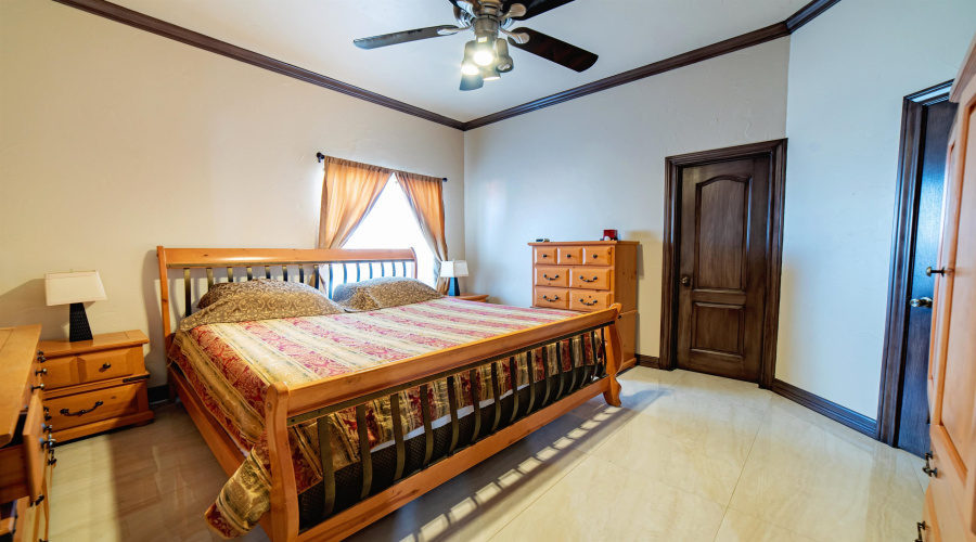 110 Windsor Rd, LAREDO, Texas 78045, 5 Bedrooms Bedrooms, 11 Rooms Rooms,5 BathroomsBathrooms,Residential,For Sale,110 Windsor Rd,20264444