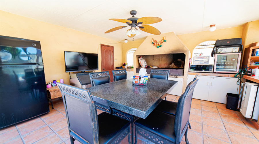 110 Windsor Rd, LAREDO, Texas 78045, 5 Bedrooms Bedrooms, 11 Rooms Rooms,5 BathroomsBathrooms,Residential,For Sale,110 Windsor Rd,20264444