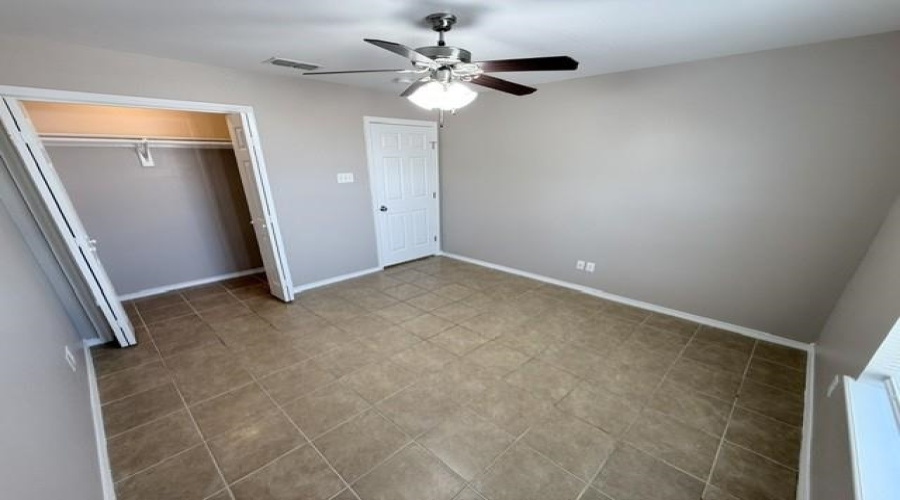 902 Laredo St, Laredo, Texas 78040, 2 Bedrooms Bedrooms, 4 Rooms Rooms,1 BathroomBathrooms,Residential,For Rent,902 Laredo St,20264445