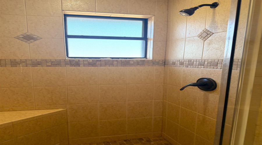 116 Knoll Ave, Laredo, Texas 78045, 3 Bedrooms Bedrooms, 6 Rooms Rooms,2 BathroomsBathrooms,Residential,For Rent,116 Knoll Ave,20264446