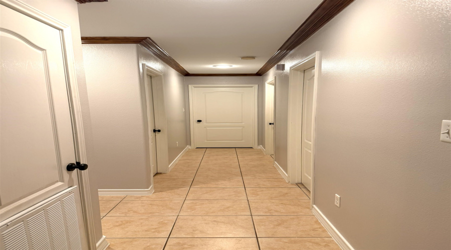 116 Knoll Ave, Laredo, Texas 78045, 3 Bedrooms Bedrooms, 6 Rooms Rooms,2 BathroomsBathrooms,Residential,For Rent,116 Knoll Ave,20264446