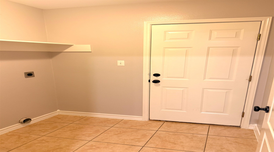 116 Knoll Ave, Laredo, Texas 78045, 3 Bedrooms Bedrooms, 6 Rooms Rooms,2 BathroomsBathrooms,Residential,For Rent,116 Knoll Ave,20264446