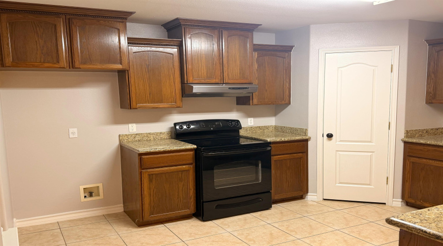 116 Knoll Ave, Laredo, Texas 78045, 3 Bedrooms Bedrooms, 6 Rooms Rooms,2 BathroomsBathrooms,Residential,For Rent,116 Knoll Ave,20264446