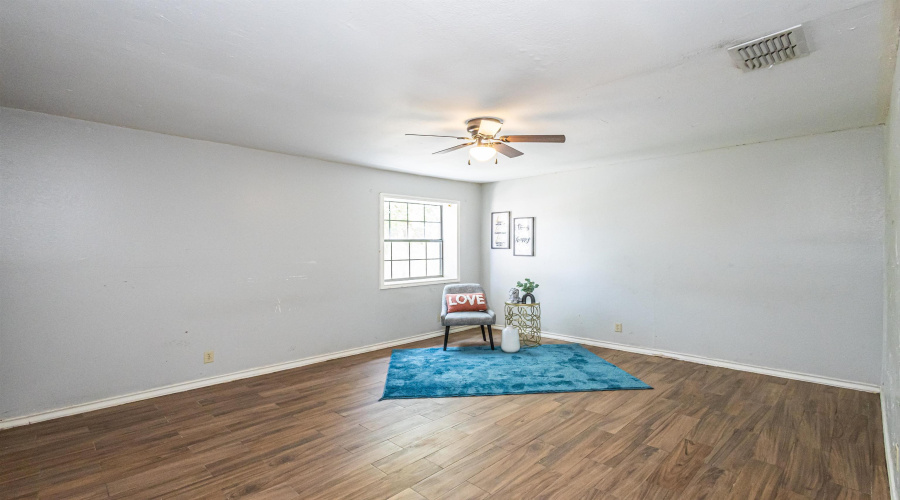 5500 McPherson Rd, LAREDO, Texas 78041, 2 Bedrooms Bedrooms, 4 Rooms Rooms,1 BathroomBathrooms,Residential,For Sale,5500 McPherson Rd,20264448