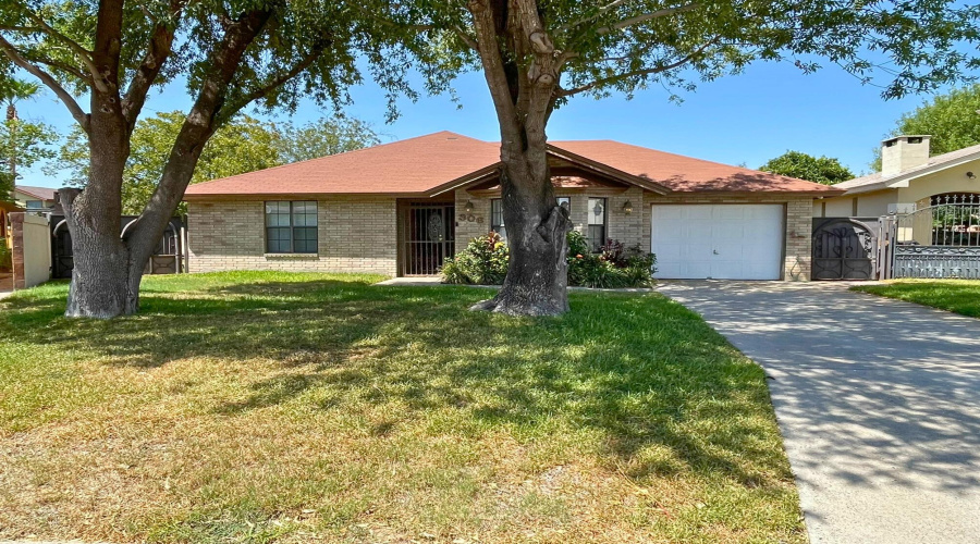 306 Potranca Ct, Laredo, Texas 78045, 3 Bedrooms Bedrooms, 6 Rooms Rooms,2 BathroomsBathrooms,Residential,For Rent,306 Potranca Ct,20264451