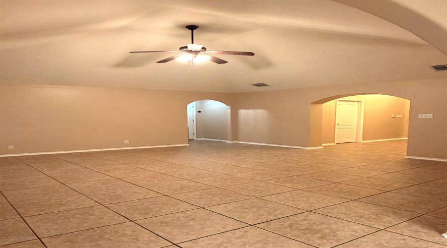 3218 Imperial Dr, Laredo, Texas 78045, 3 Bedrooms Bedrooms, 6 Rooms Rooms,2 BathroomsBathrooms,Residential,For Rent,3218 Imperial Dr,20264452