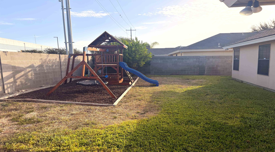 3218 Imperial Dr, Laredo, Texas 78045, 3 Bedrooms Bedrooms, 6 Rooms Rooms,2 BathroomsBathrooms,Residential,For Rent,3218 Imperial Dr,20264452