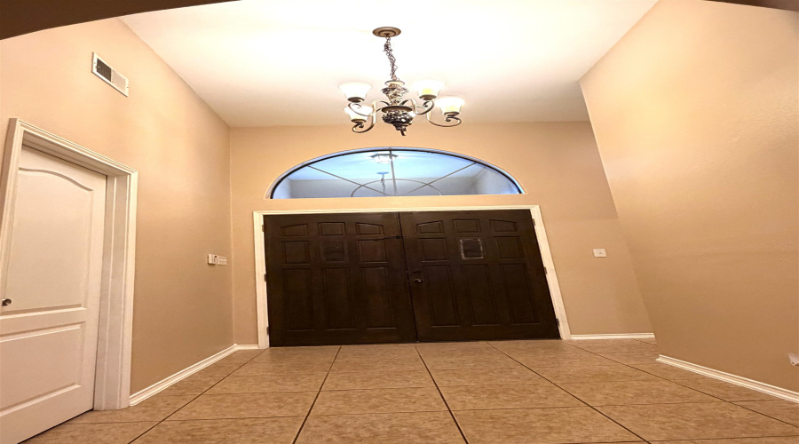3218 Imperial Dr, Laredo, Texas 78045, 3 Bedrooms Bedrooms, 6 Rooms Rooms,2 BathroomsBathrooms,Residential,For Rent,3218 Imperial Dr,20264452