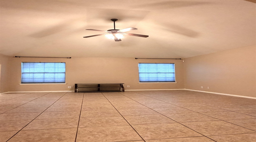 3218 Imperial Dr, Laredo, Texas 78045, 3 Bedrooms Bedrooms, 6 Rooms Rooms,2 BathroomsBathrooms,Residential,For Rent,3218 Imperial Dr,20264452