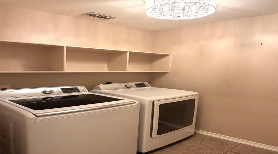 3218 Imperial Dr, Laredo, Texas 78045, 3 Bedrooms Bedrooms, 6 Rooms Rooms,2 BathroomsBathrooms,Residential,For Rent,3218 Imperial Dr,20264452