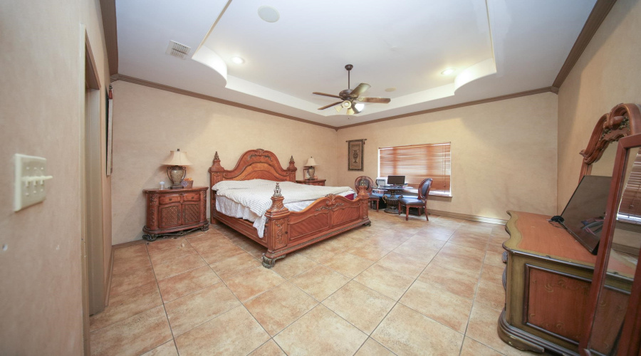 4120 De Novo St, LAREDO, Texas 78045, 4 Bedrooms Bedrooms, 8 Rooms Rooms,3 BathroomsBathrooms,Residential,For Sale,4120 De Novo St,20264454