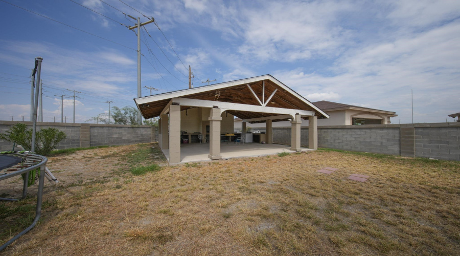 4120 De Novo St, LAREDO, Texas 78045, 4 Bedrooms Bedrooms, 8 Rooms Rooms,3 BathroomsBathrooms,Residential,For Sale,4120 De Novo St,20264454