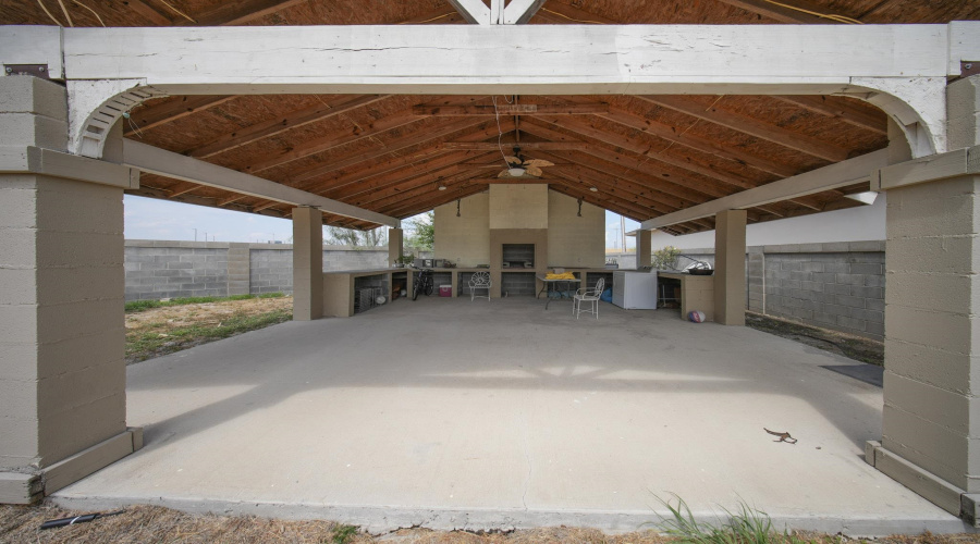 4120 De Novo St, LAREDO, Texas 78045, 4 Bedrooms Bedrooms, 8 Rooms Rooms,3 BathroomsBathrooms,Residential,For Sale,4120 De Novo St,20264454