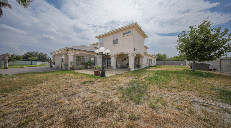 4120 De Novo St, LAREDO, Texas 78045, 4 Bedrooms Bedrooms, 8 Rooms Rooms,3 BathroomsBathrooms,Residential,For Sale,4120 De Novo St,20264454