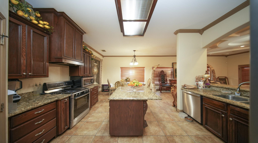 4120 De Novo St, LAREDO, Texas 78045, 4 Bedrooms Bedrooms, 8 Rooms Rooms,3 BathroomsBathrooms,Residential,For Sale,4120 De Novo St,20264454