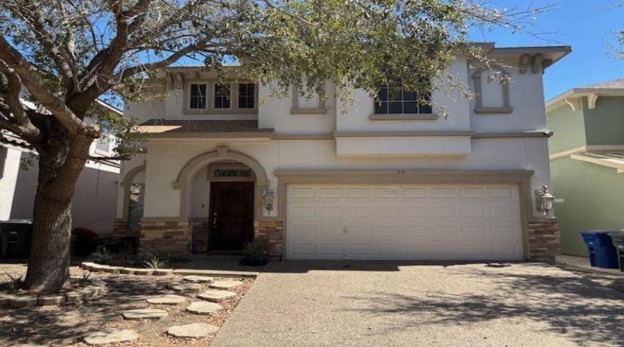 9813 Sandhill Dr, Laredo, Texas 78045-0000, 4 Bedrooms Bedrooms, 7 Rooms Rooms,3 BathroomsBathrooms,Residential,For Rent,9813 Sandhill Dr,20264457