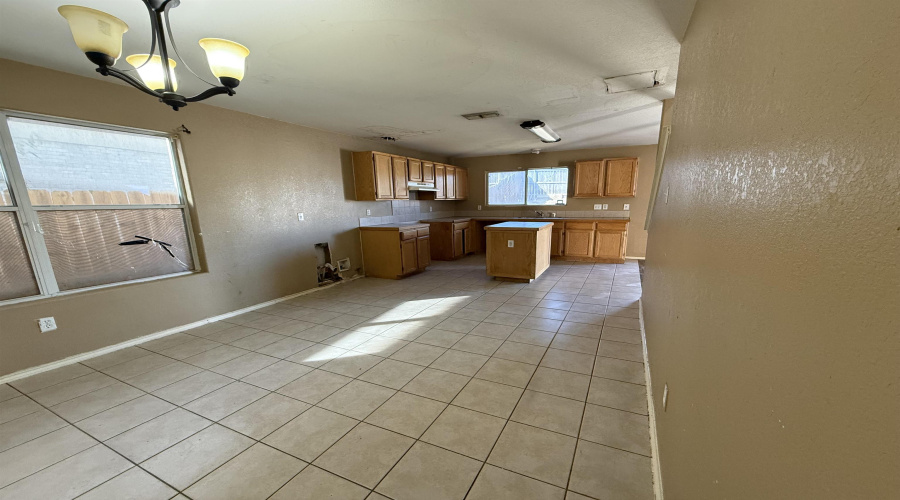 614 Pinos Cr, Laredo, Texas 78043, 3 Bedrooms Bedrooms, 6 Rooms Rooms,2 BathroomsBathrooms,Residential,For Sale,614 Pinos Cr,20261327