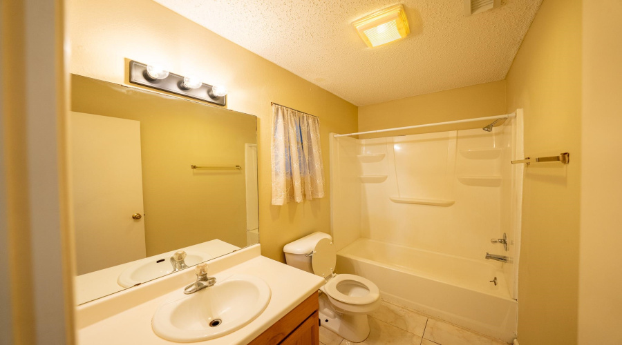 725 Baretta Ct, Laredo, Texas 78043, 3 Bedrooms Bedrooms, 6 Rooms Rooms,2 BathroomsBathrooms,Residential,For Sale,725 Baretta Ct,20264458