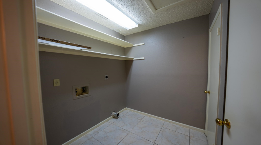 725 Baretta Ct, Laredo, Texas 78043, 3 Bedrooms Bedrooms, 6 Rooms Rooms,2 BathroomsBathrooms,Residential,For Sale,725 Baretta Ct,20264458