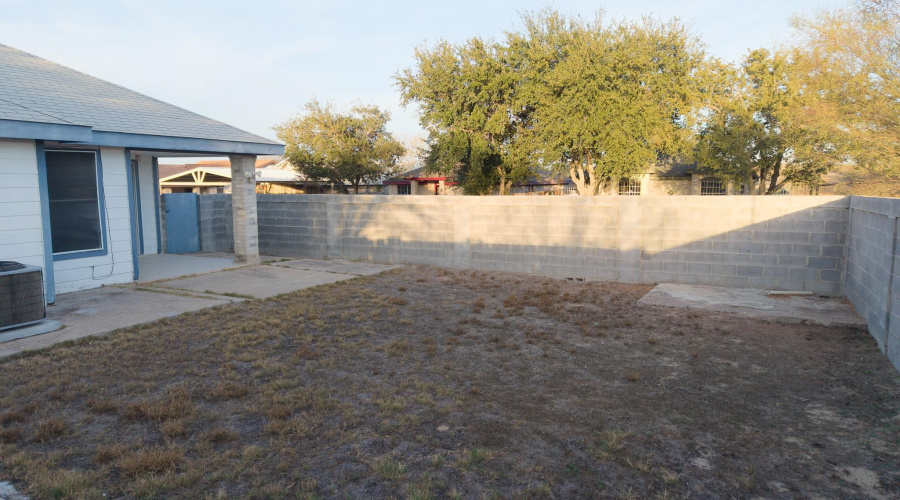 725 Baretta Ct, Laredo, Texas 78043, 3 Bedrooms Bedrooms, 6 Rooms Rooms,2 BathroomsBathrooms,Residential,For Sale,725 Baretta Ct,20264458