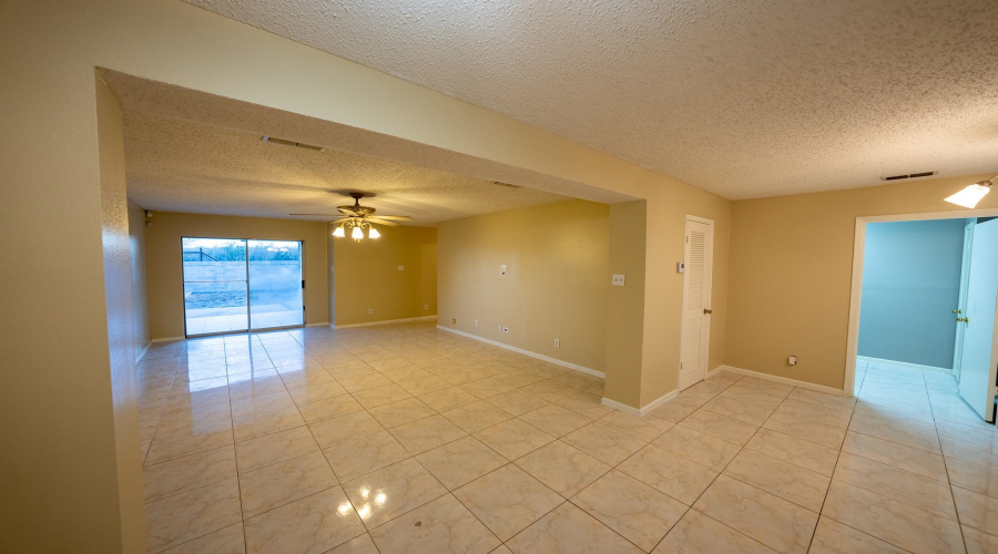 725 Baretta Ct, Laredo, Texas 78043, 3 Bedrooms Bedrooms, 6 Rooms Rooms,2 BathroomsBathrooms,Residential,For Sale,725 Baretta Ct,20264458