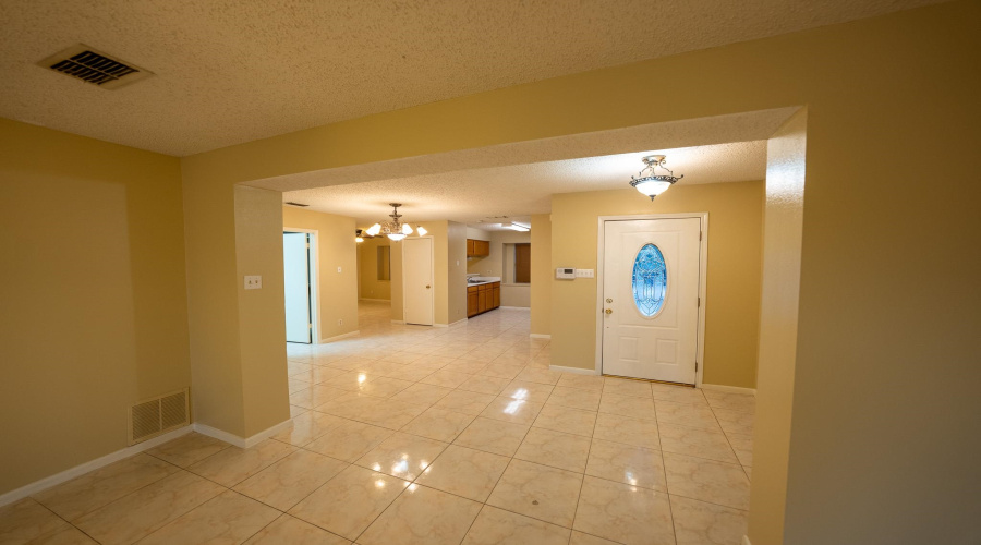 725 Baretta Ct, Laredo, Texas 78043, 3 Bedrooms Bedrooms, 6 Rooms Rooms,2 BathroomsBathrooms,Residential,For Sale,725 Baretta Ct,20264458
