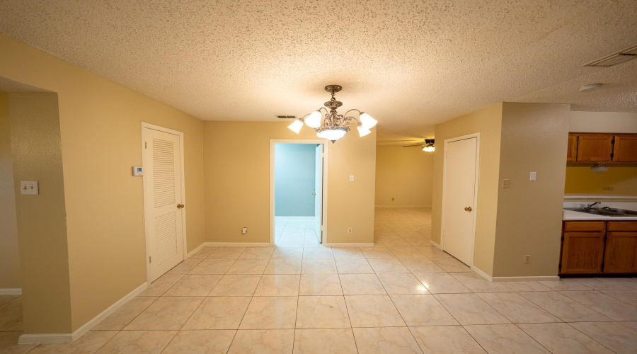 725 Baretta Ct, Laredo, Texas 78043, 3 Bedrooms Bedrooms, 6 Rooms Rooms,2 BathroomsBathrooms,Residential,For Sale,725 Baretta Ct,20264458