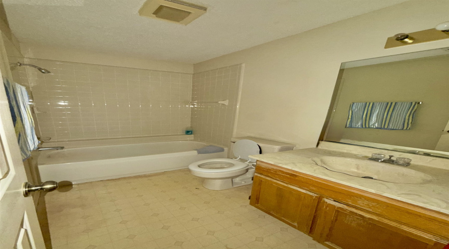 8904 Crossway Dr, Laredo, Texas 78045, 3 Bedrooms Bedrooms, 6 Rooms Rooms,2 BathroomsBathrooms,Residential,For Sale,8904 Crossway Dr,20264461