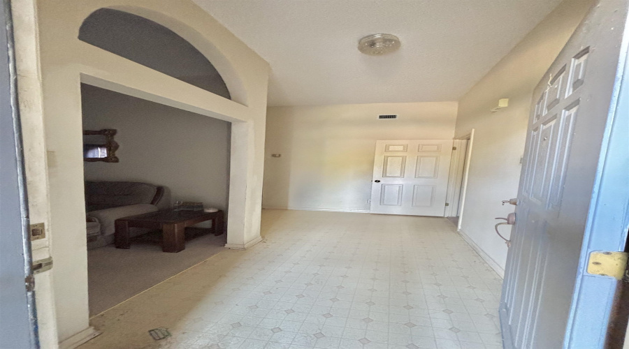 8904 Crossway Dr, Laredo, Texas 78045, 3 Bedrooms Bedrooms, 6 Rooms Rooms,2 BathroomsBathrooms,Residential,For Sale,8904 Crossway Dr,20264461
