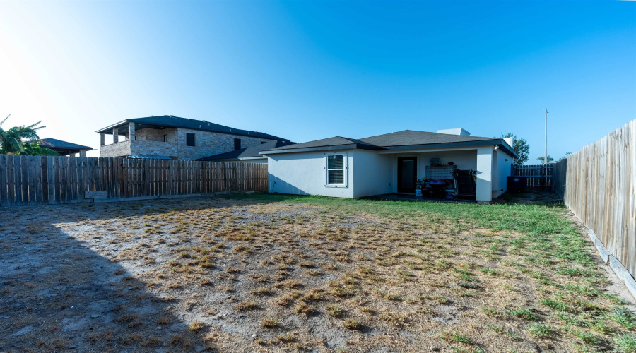 624 Rockrose Dr, Laredo, Texas 78046, 3 Bedrooms Bedrooms, 5 Rooms Rooms,2 BathroomsBathrooms,Residential,For Sale,624 Rockrose Dr,20264462