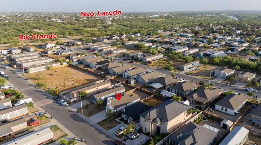 624 Rockrose Dr, Laredo, Texas 78046, 3 Bedrooms Bedrooms, 5 Rooms Rooms,2 BathroomsBathrooms,Residential,For Sale,624 Rockrose Dr,20264462