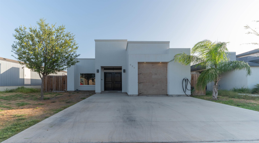 624 Rockrose Dr, Laredo, Texas 78046, 3 Bedrooms Bedrooms, 5 Rooms Rooms,2 BathroomsBathrooms,Residential,For Sale,624 Rockrose Dr,20264462
