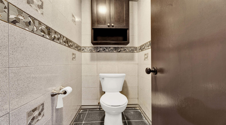 216 Century Blvd, Laredo, Texas 78046, 5 Bedrooms Bedrooms, 9 Rooms Rooms,4 BathroomsBathrooms,Residential,For Sale,216 Century Blvd,20264463