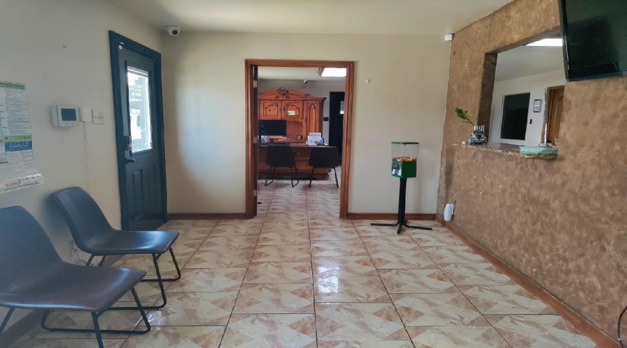 3718 HWY S H-359, Laredo, Texas 78043, 1 Room Rooms,3 BathroomsBathrooms,Commercial retail/office,For Rent,3718 HWY S H-359,20264470