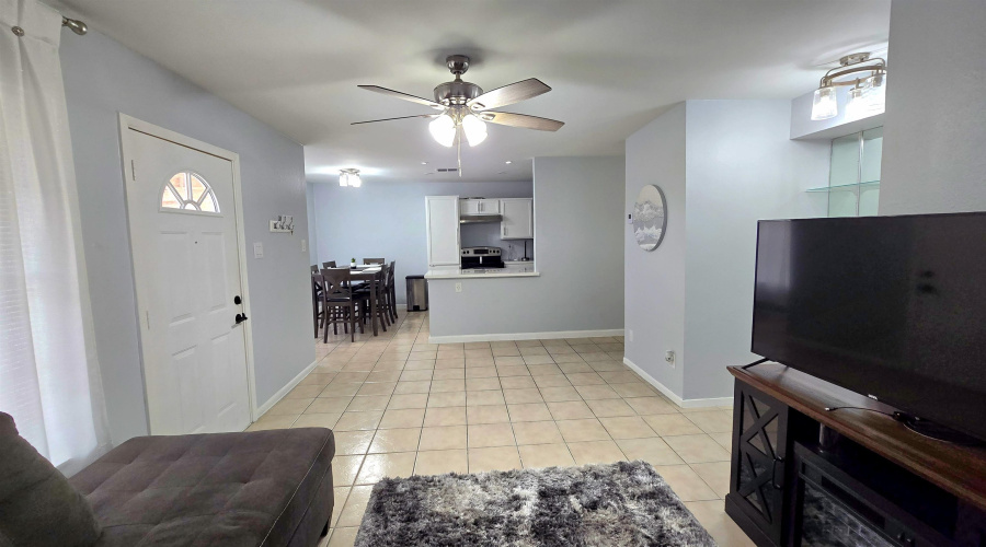 4902 Marcella Ave, Laredo, Texas 78041, 2 Bedrooms Bedrooms, 3 Rooms Rooms,1 BathroomBathrooms,Residential,For Sale,4902 Marcella Ave,20261904