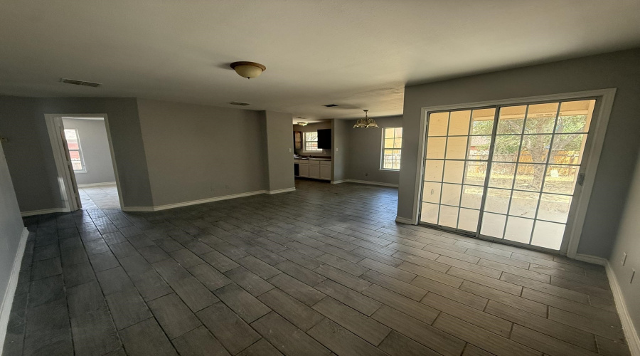 504 Viviana Cts, Laredo, Texas 78046-4612, 3 Bedrooms Bedrooms, 5 Rooms Rooms,2 BathroomsBathrooms,Residential,For Sale,504 Viviana Cts,20264464