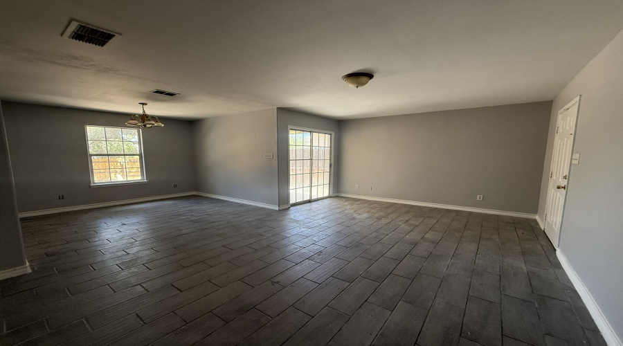 504 Viviana Cts, Laredo, Texas 78046-4612, 3 Bedrooms Bedrooms, 5 Rooms Rooms,2 BathroomsBathrooms,Residential,For Sale,504 Viviana Cts,20264464