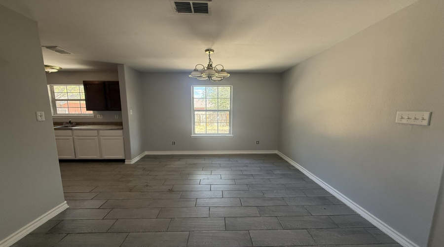 504 Viviana Cts, Laredo, Texas 78046-4612, 3 Bedrooms Bedrooms, 5 Rooms Rooms,2 BathroomsBathrooms,Residential,For Sale,504 Viviana Cts,20264464