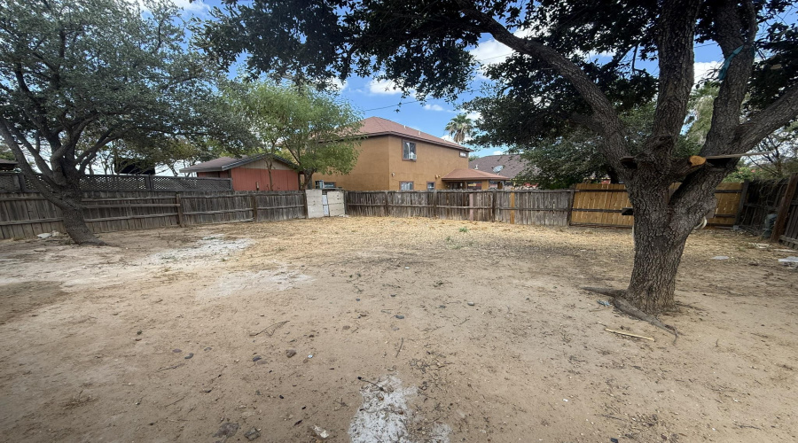 504 Viviana Cts, Laredo, Texas 78046-4612, 3 Bedrooms Bedrooms, 5 Rooms Rooms,2 BathroomsBathrooms,Residential,For Sale,504 Viviana Cts,20264464