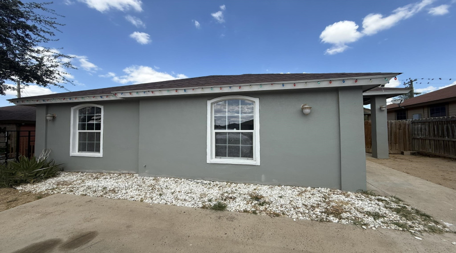 504 Viviana Cts, Laredo, Texas 78046-4612, 3 Bedrooms Bedrooms, 5 Rooms Rooms,2 BathroomsBathrooms,Residential,For Sale,504 Viviana Cts,20264464