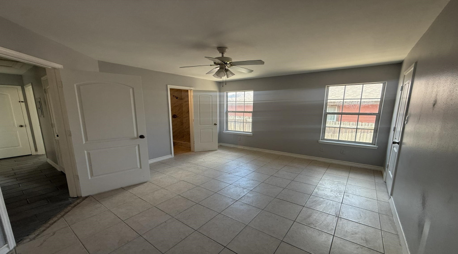 504 Viviana Cts, Laredo, Texas 78046-4612, 3 Bedrooms Bedrooms, 5 Rooms Rooms,2 BathroomsBathrooms,Residential,For Sale,504 Viviana Cts,20264464