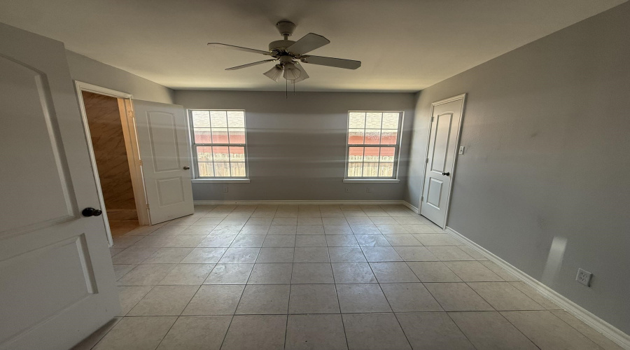 504 Viviana Cts, Laredo, Texas 78046-4612, 3 Bedrooms Bedrooms, 5 Rooms Rooms,2 BathroomsBathrooms,Residential,For Sale,504 Viviana Cts,20264464