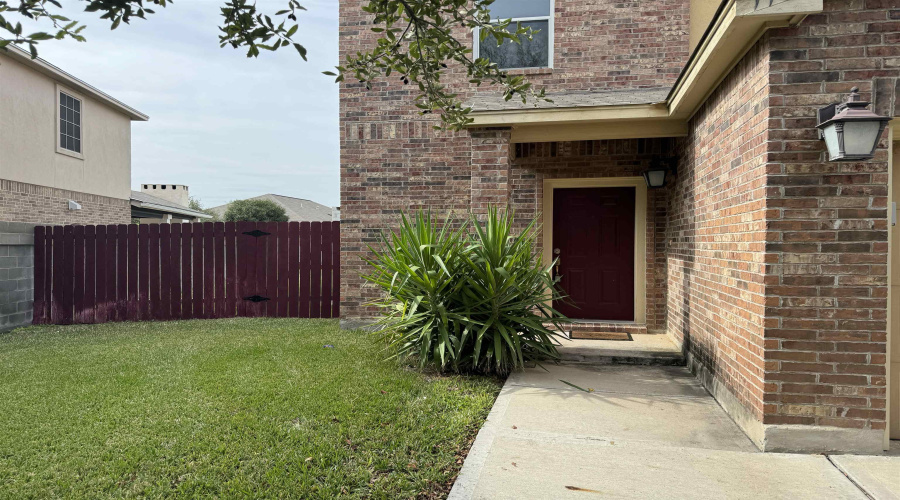 11310 Kirby Dr, Laredo, Texas 78045, 3 Bedrooms Bedrooms, 5 Rooms Rooms,2 BathroomsBathrooms,Residential,For Rent,11310 Kirby Dr,20264465