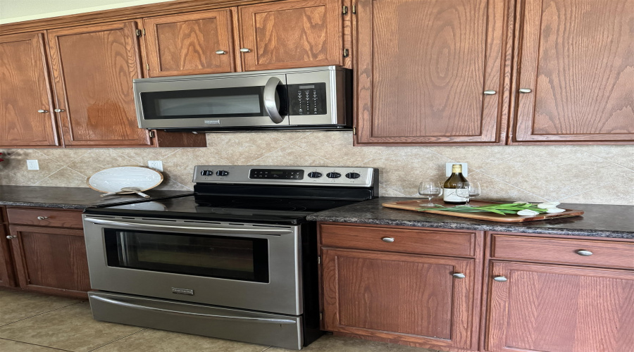 11310 Kirby Dr, Laredo, Texas 78045, 3 Bedrooms Bedrooms, 5 Rooms Rooms,2 BathroomsBathrooms,Residential,For Rent,11310 Kirby Dr,20264465