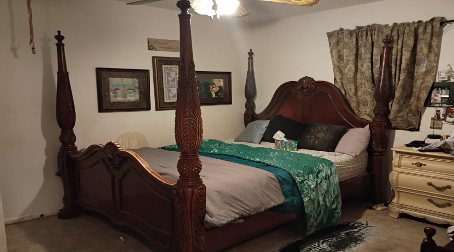 1016 N Lost Creek Lp, Laredo, Texas 78046-6019, 3 Bedrooms Bedrooms, 5 Rooms Rooms,2 BathroomsBathrooms,Residential,For Sale,1016 N Lost Creek Lp,20264467
